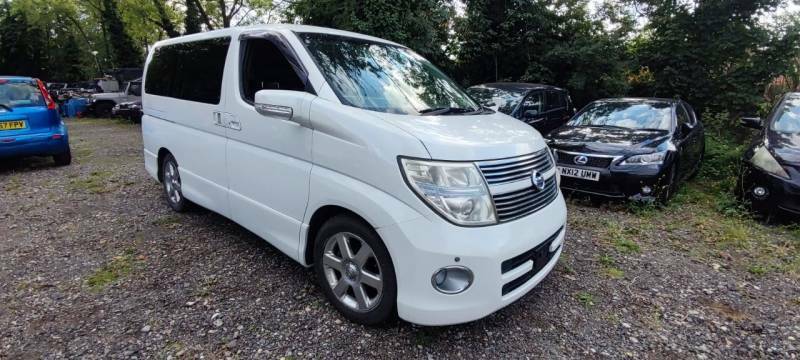Nissan Elgrand 8 Seats - 2009 09 White