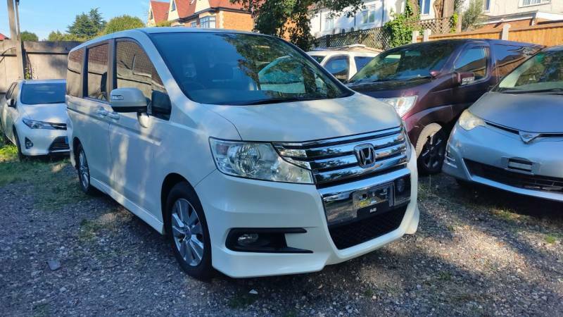 Honda StepWagon Spada - 2011 61 White