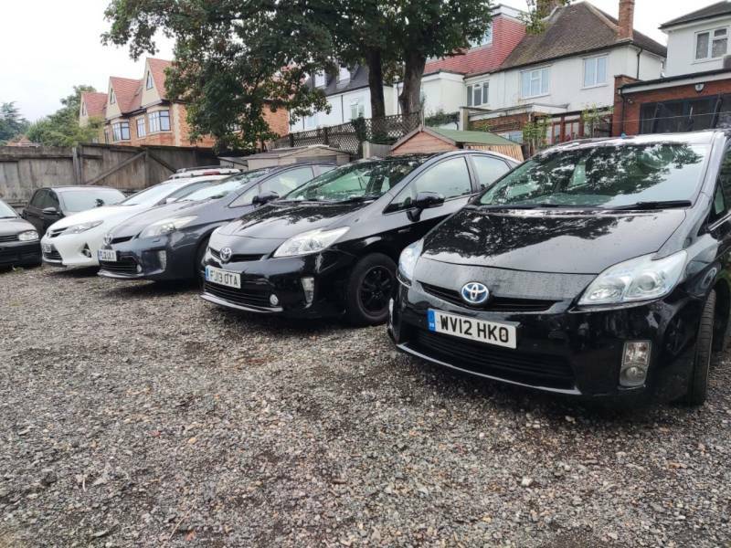 Toyota Prius 1.8 Vvti T Spirit Cvt Uk Model - 2012 12 WV12HKO Black #2