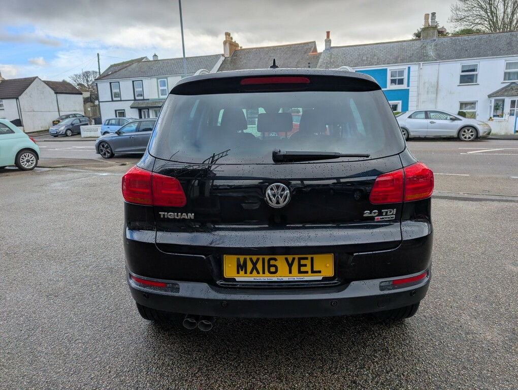 Volkswagen Tiguan 2.0 Tdi Bluemotion Tech Match Edition Dsg MX16YEL Black #5