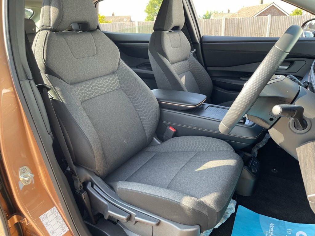 Nissan Ariya Suv LN24WOU Black #5