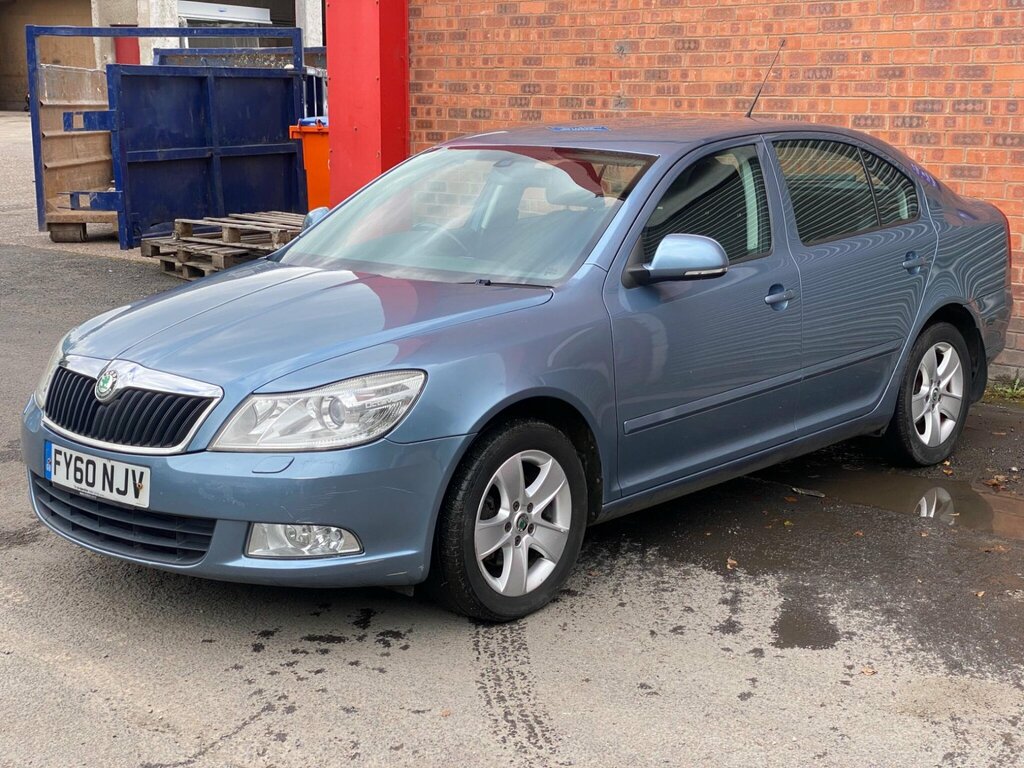Skoda Octavia 2.0 Tdi Elegance Euro 5 Grey #2