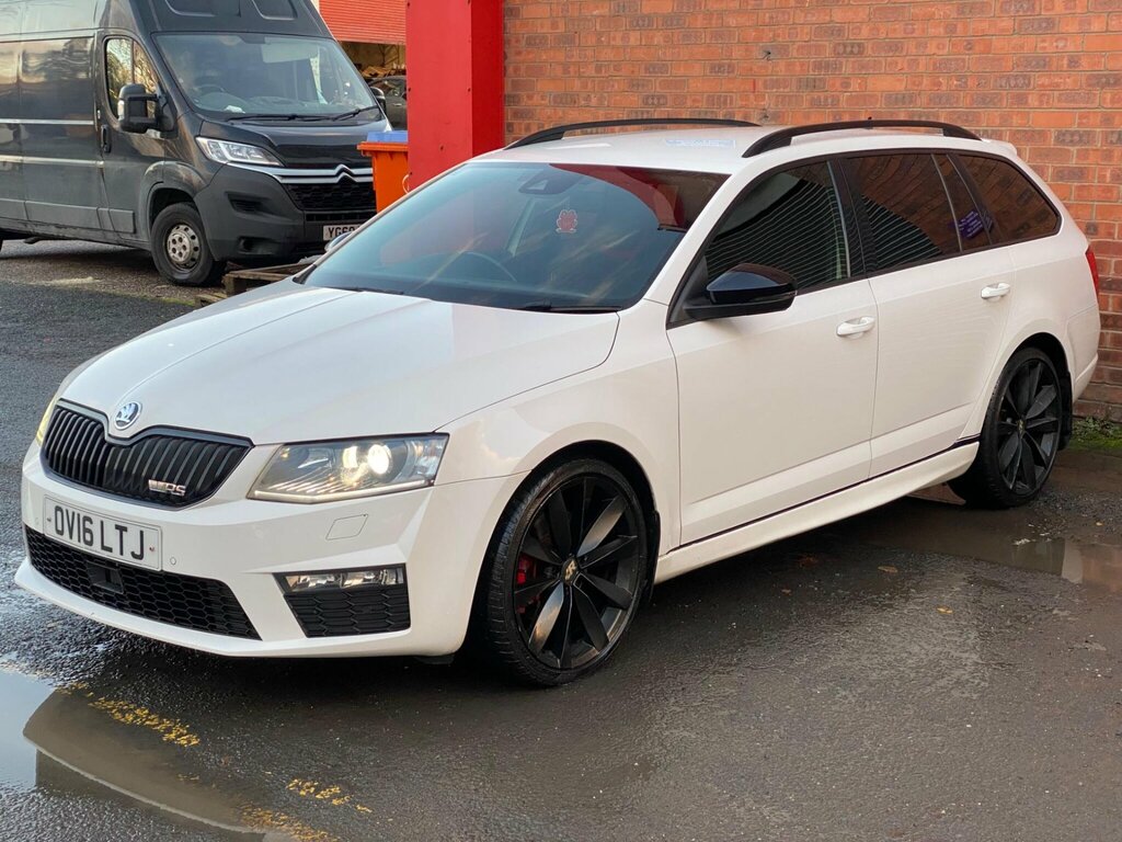 Skoda Octavia 2.0 Tdi Vrs Dsg 4Wd Euro 6 Ss OV16LTJ White #2