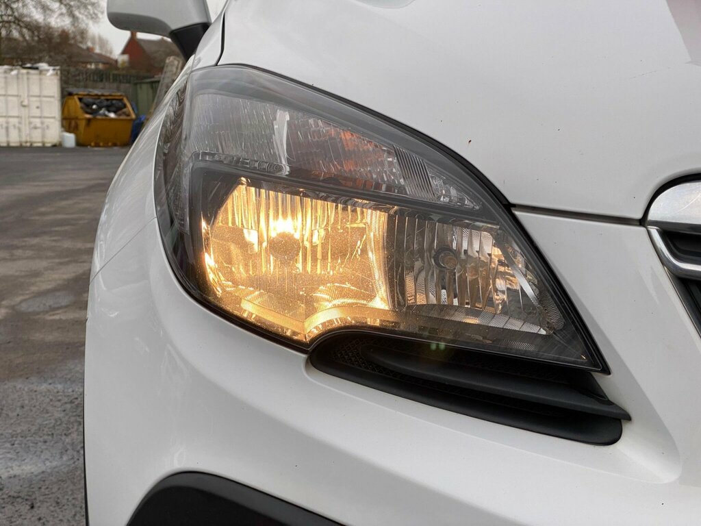 Vauxhall Mokka 1.6I Exclusiv 2Wd Euro 6 Ss MH65FAF White #5