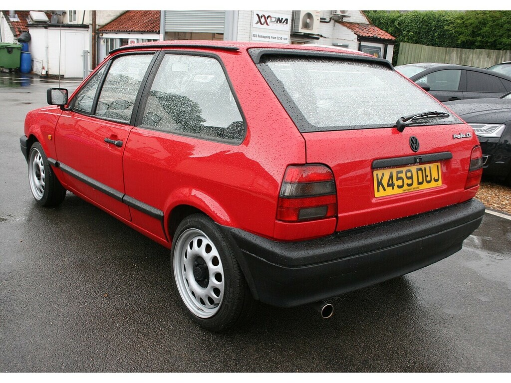 Volkswagen Polo 1.0 Cl Coupe U889 Red #3