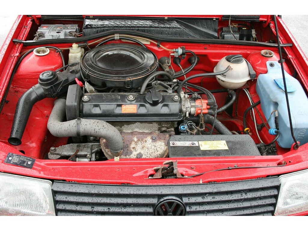 Volkswagen Polo 1.0 Cl Coupe U889 Red #4