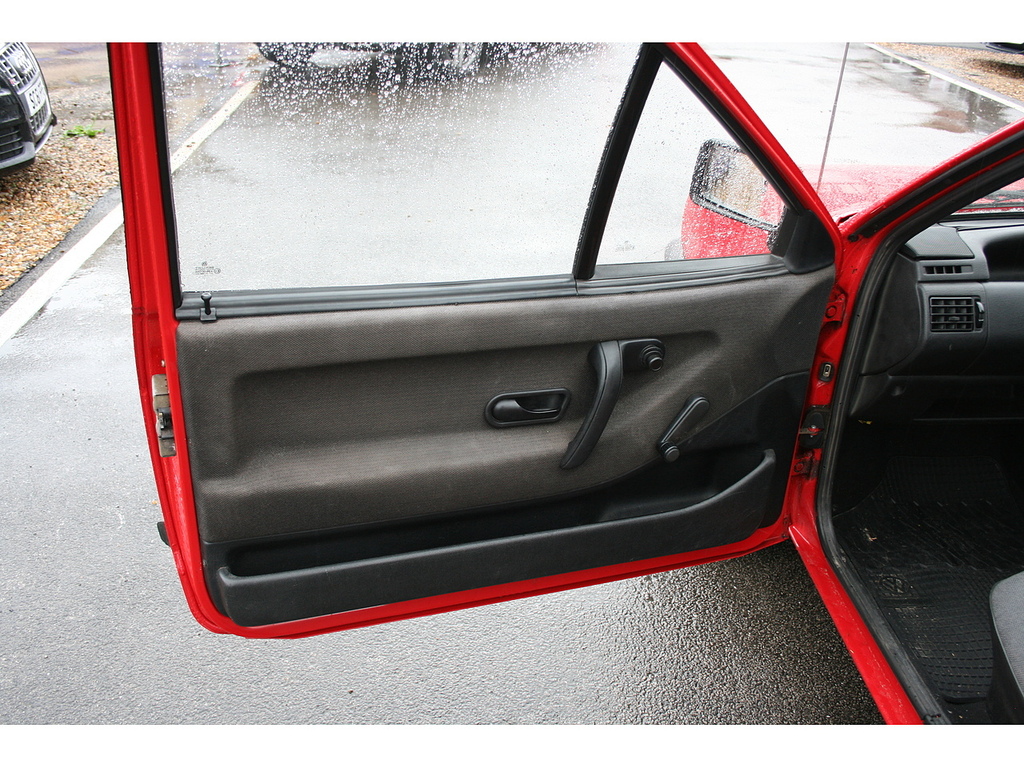 Volkswagen Polo Coupe 1993 Red #16