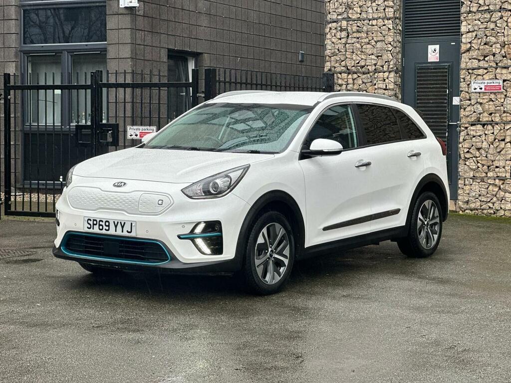 Kia e-Niro 64Kwh First Edition SP69YYJ White #3