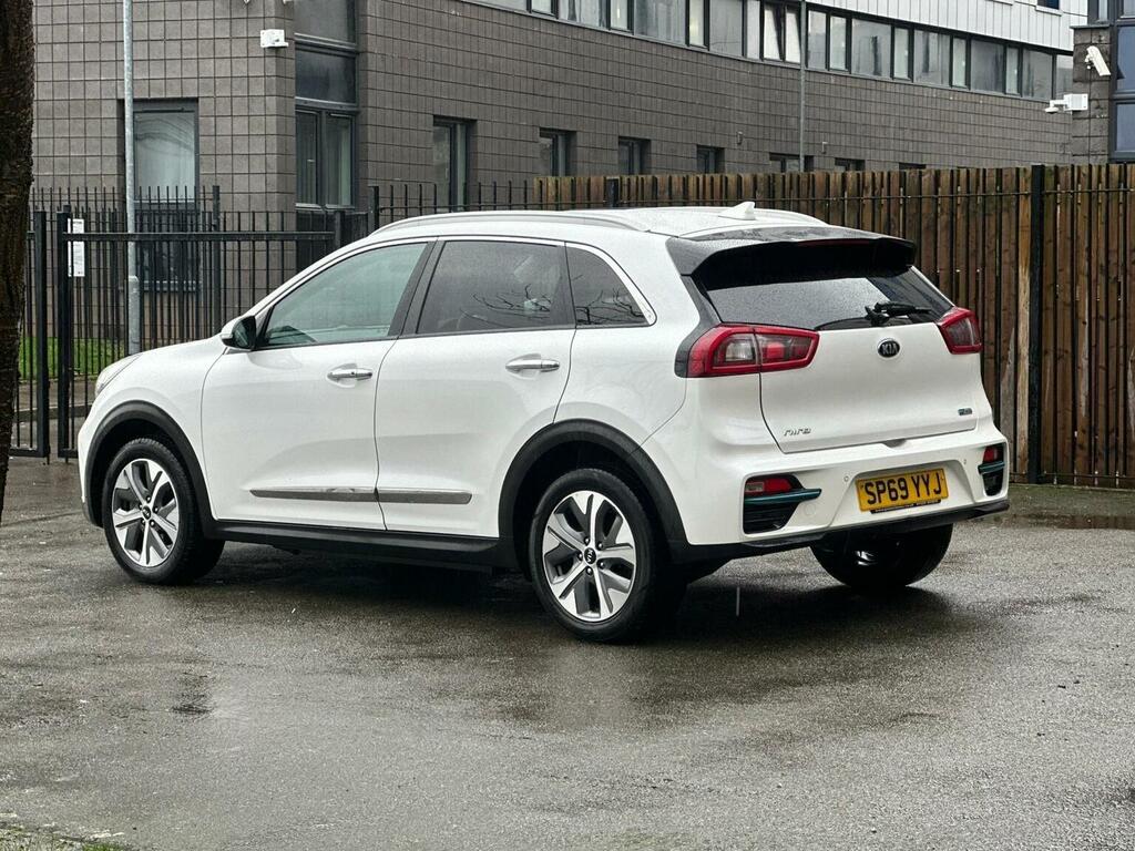 Kia e-Niro 64Kwh First Edition SP69YYJ White #6