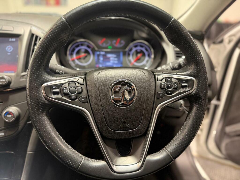 Vauxhall Insignia 2.0 Cdti Sri Nav Euro 5 2014 MV64GJG White #6