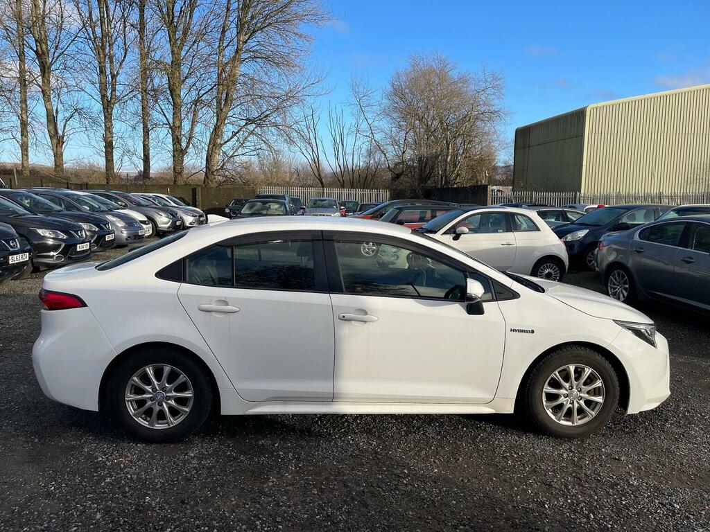 Toyota Corolla Saloon 1.8 Vvt-h Design Cvt Euro 6 Ss 2020 MM20YJW White #6