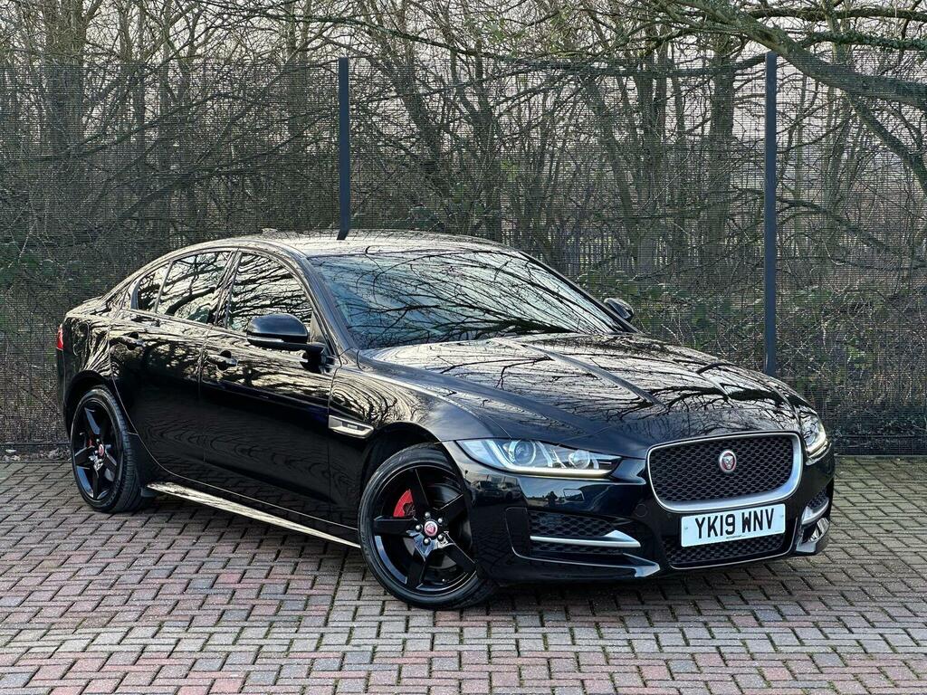 Jaguar XE Saloon 2.0D R-sport Awd Euro 6 Ss 201 Black