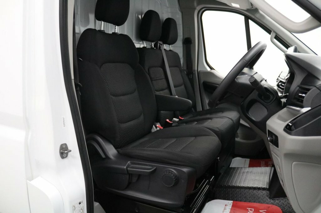 Maxus eDeliver 9 Mpv White #25