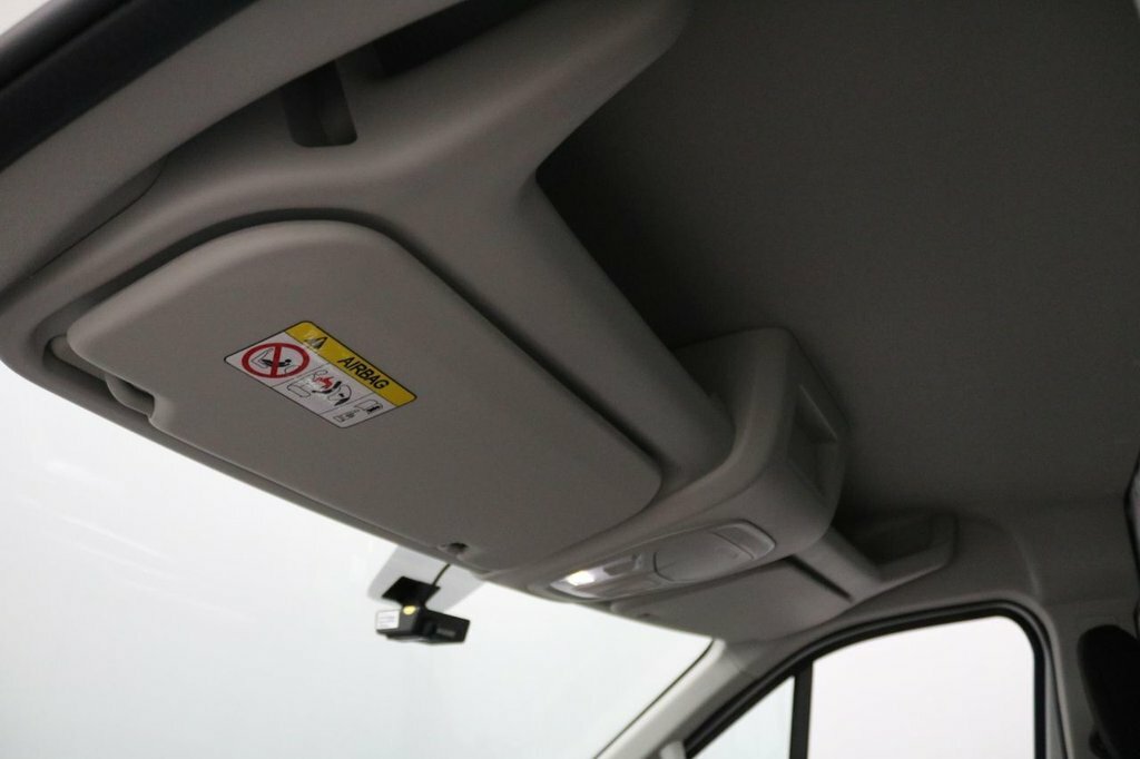 Maxus eDeliver 9 Mpv White #28