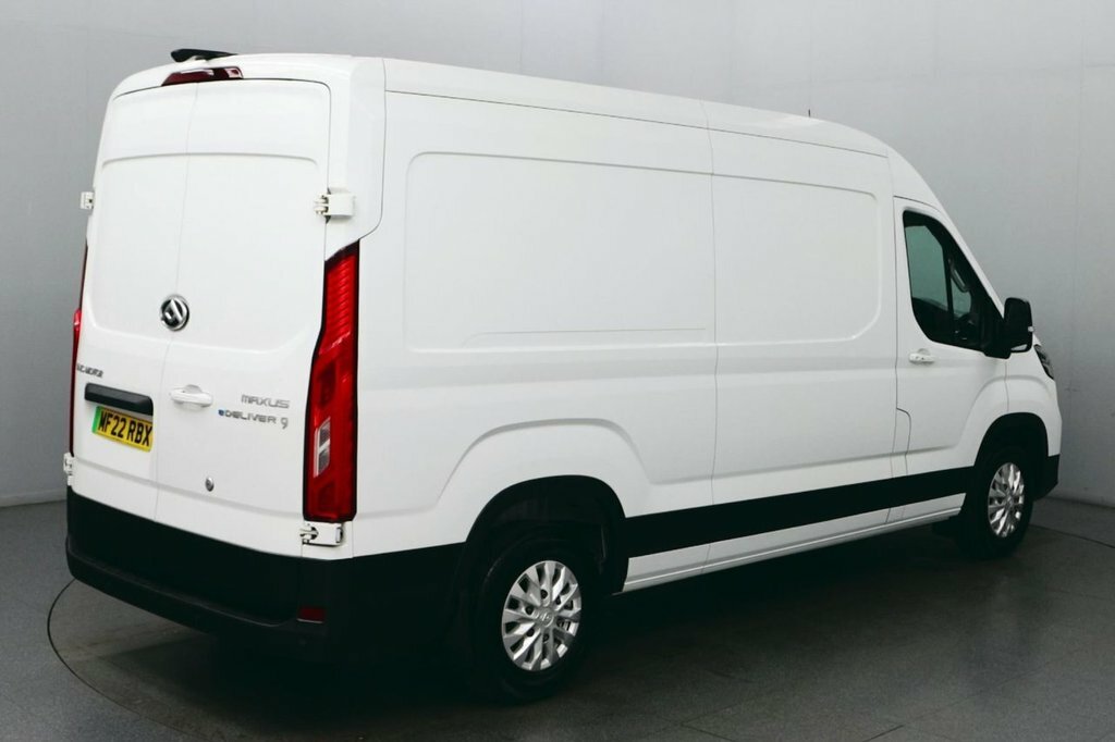 Maxus eDeliver 9 Mpv White #8