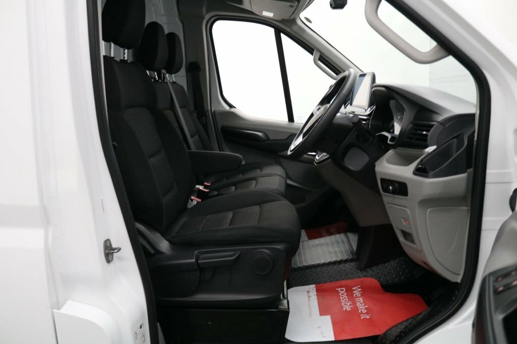 Maxus eDeliver 9 Mpv White #24