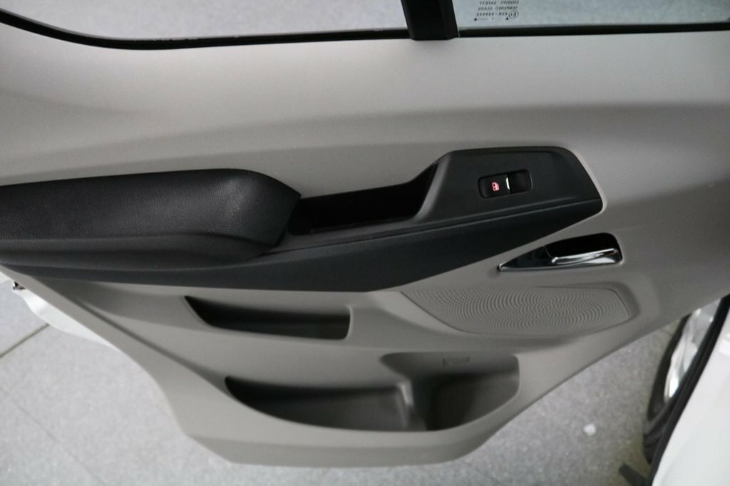 Maxus eDeliver 9 Mpv White #54