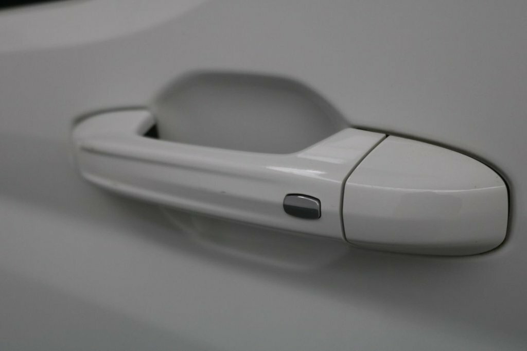 Maxus eDeliver 9 Mpv White #56