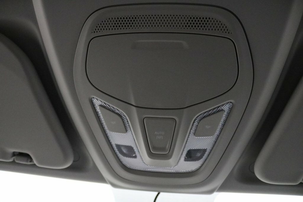 Maxus eDeliver 9 Mpv White #29