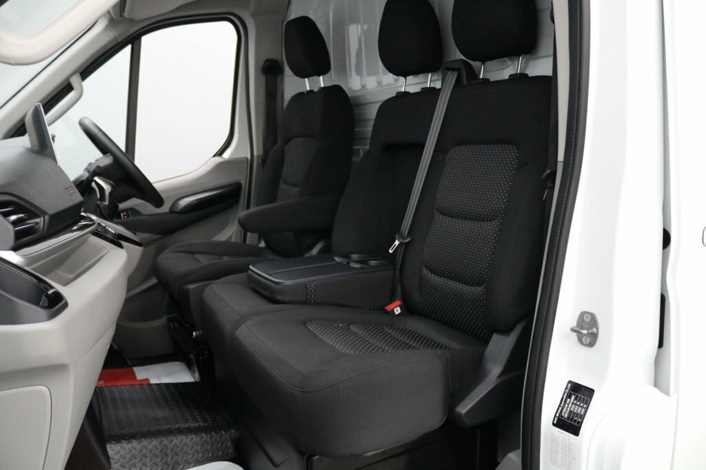 Maxus eDeliver 9 Mpv White #21