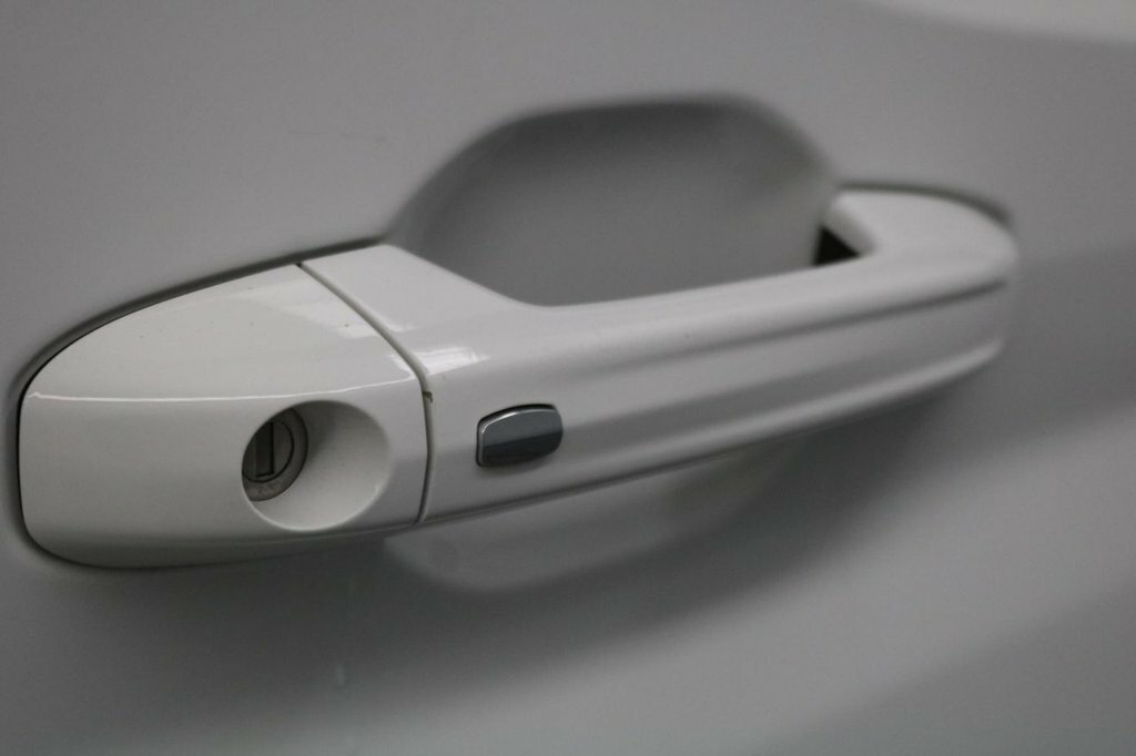 Maxus eDeliver 9 Mpv White #55