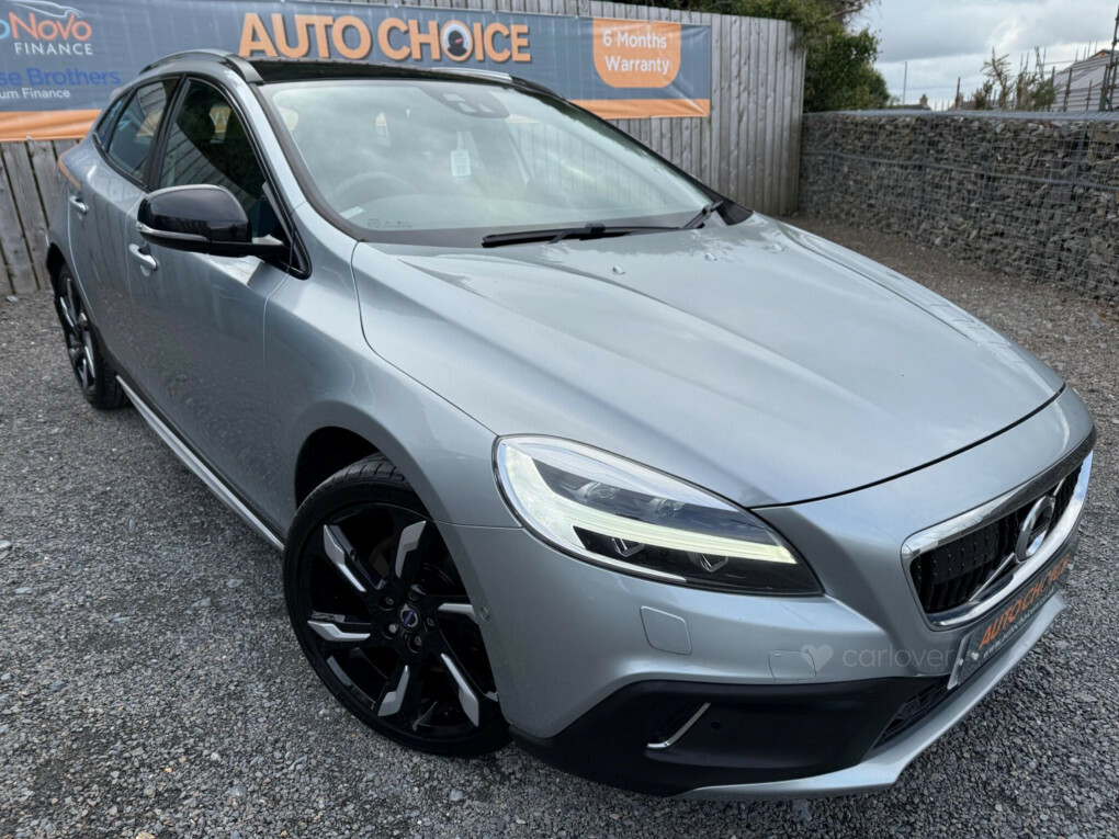 Volvo  2.0 D4 Lux Nav Euro 6 Ss Black #1