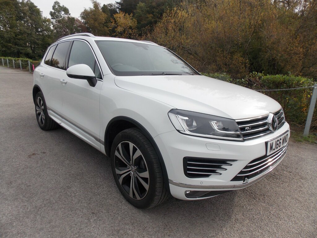 Volkswagen Touareg 3.0 Tdi V6 Bluemotion Tech R-line Suv T White