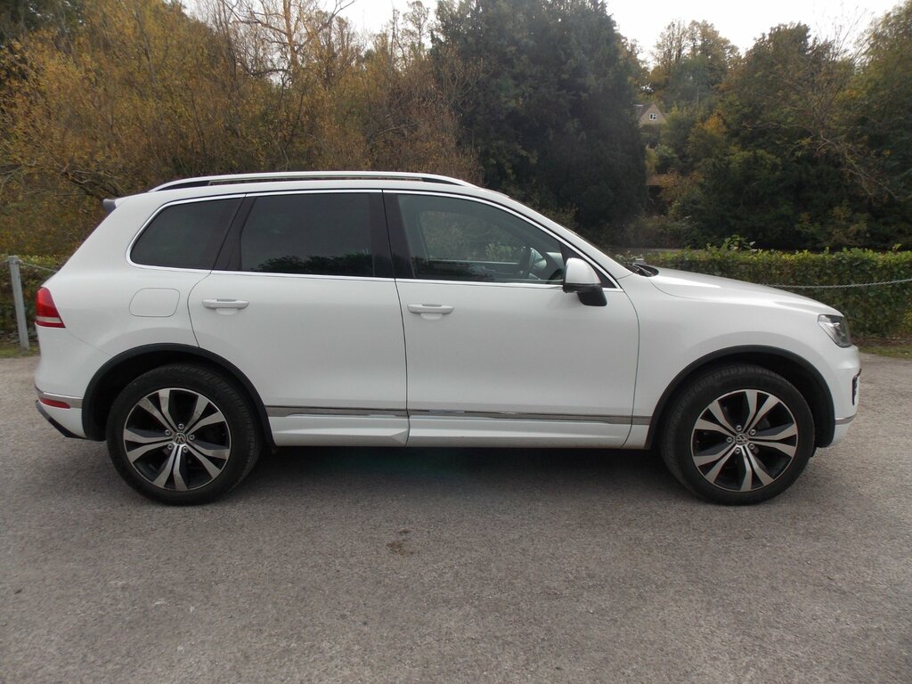Volkswagen Touareg 3.0 Tdi V6 Bluemotion Tech R-line Suv T MJ66WND White #6