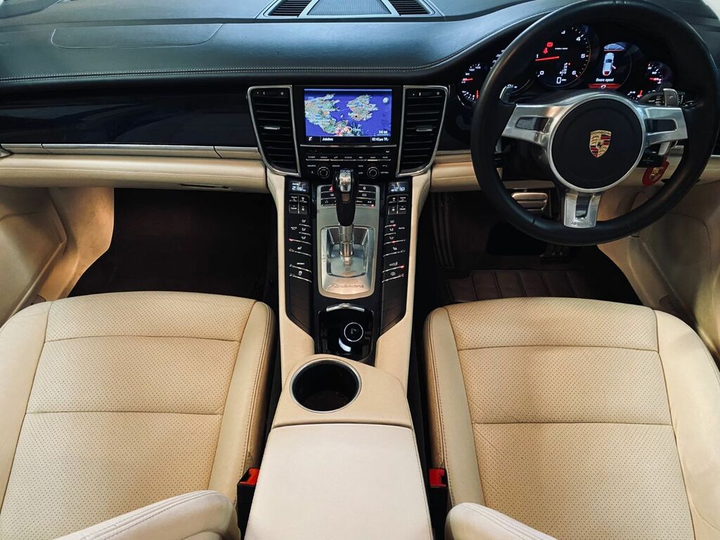 Porsche Panamera Platinum Edition D V6 Tiptronic S8FSD Black #2