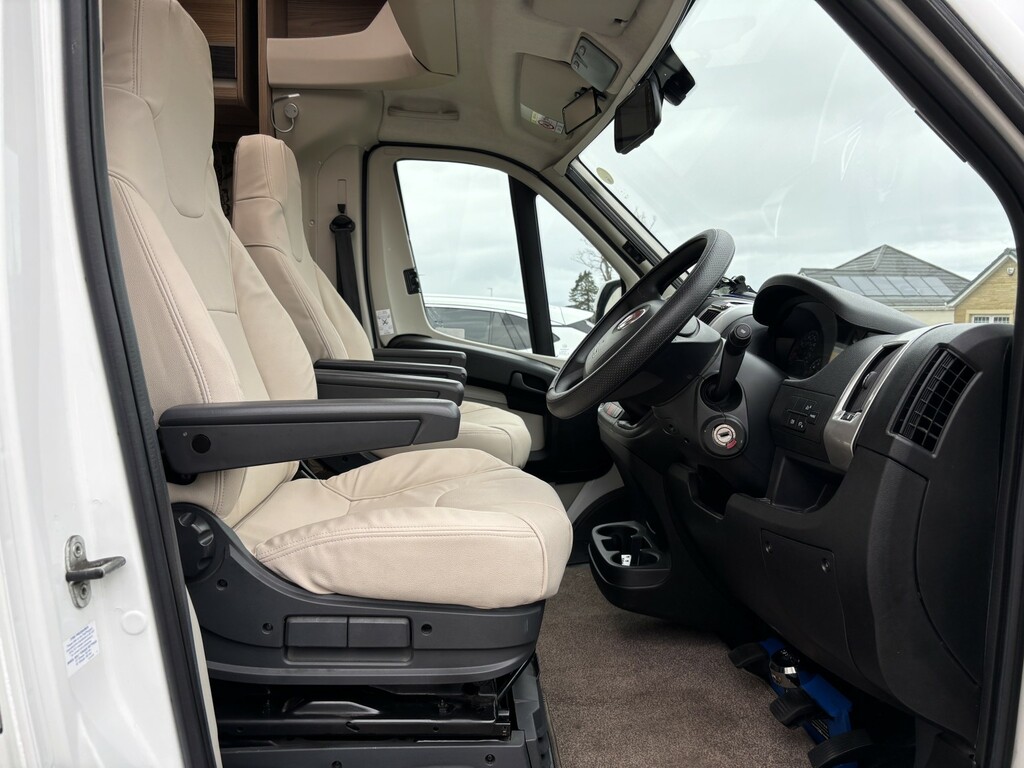 Fiat Ducato -Bessacarr 496 White #3