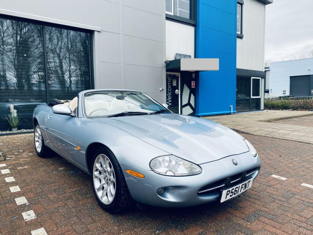 Jaguar XK8 4.0 Convertible Blue #5