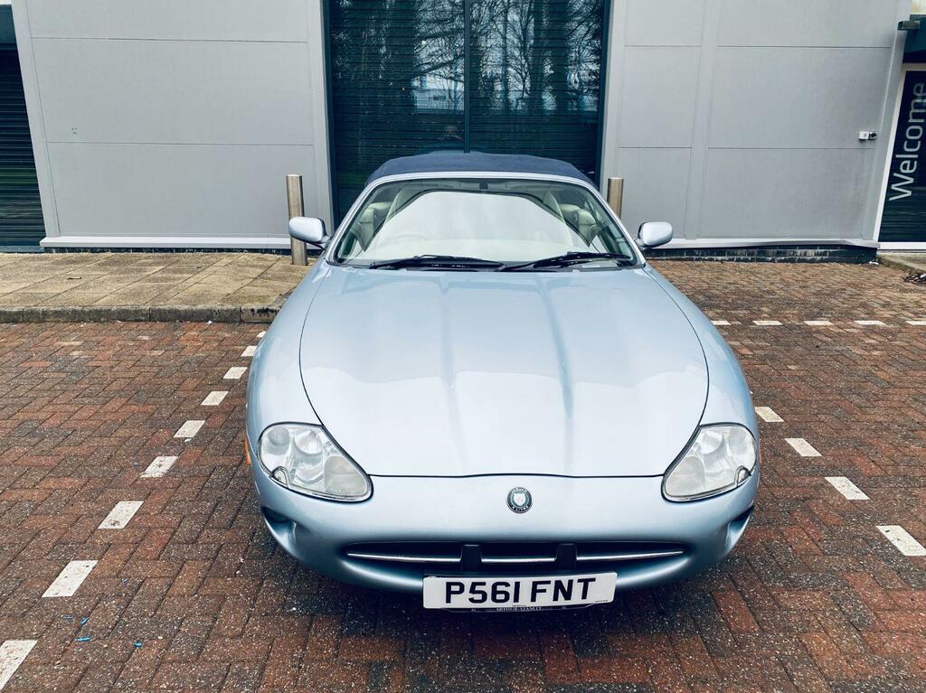 Jaguar XK8 4.0 Convertible Blue #6