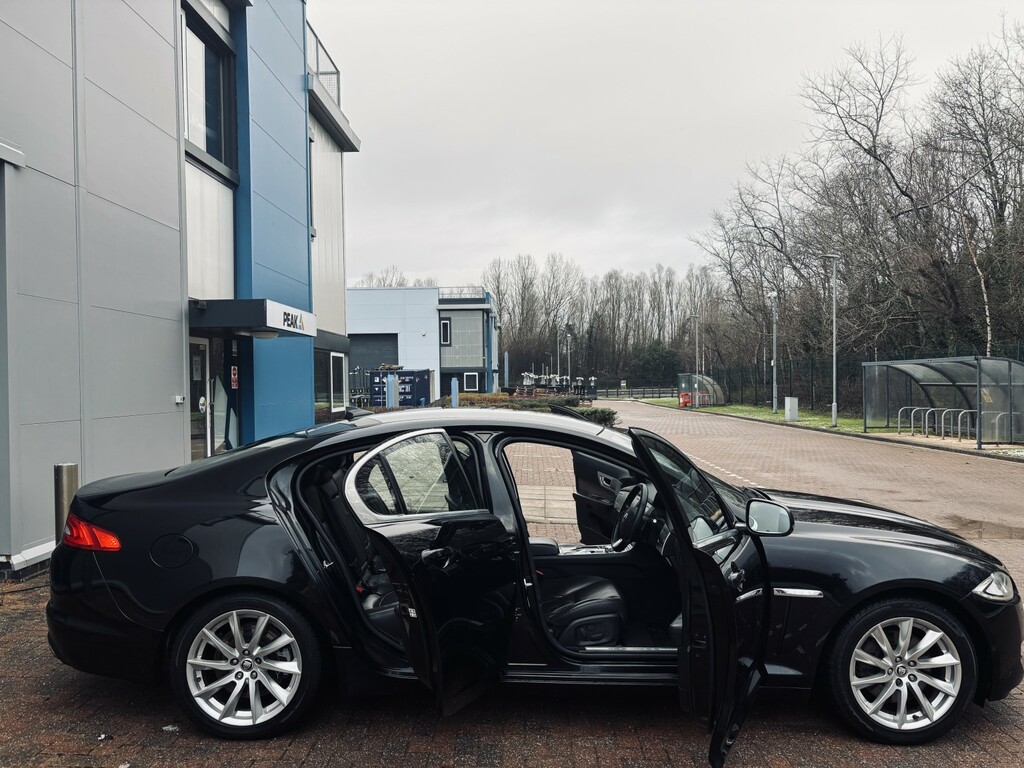 Jaguar XF 2.2 D Premium Luxury ST13FCA Black #6
