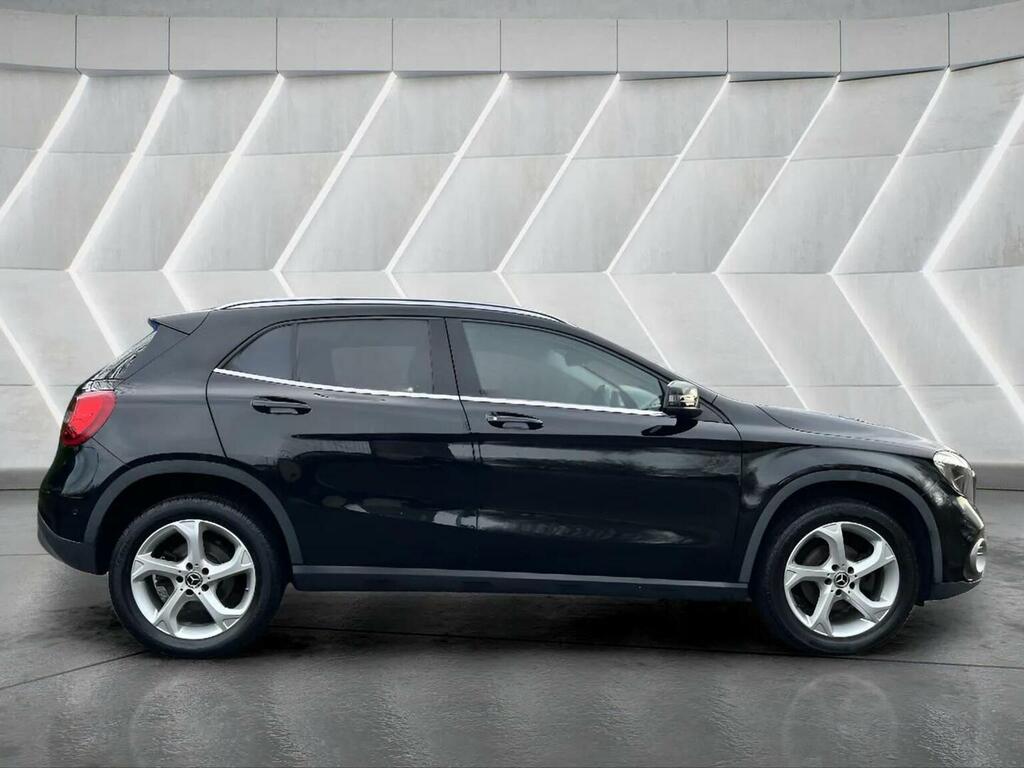Mercedes-Benz GLA Class Suv 2.1 Gla220d Sport Executive 7G-dct 4Matic Eu LY19FXC Black #5
