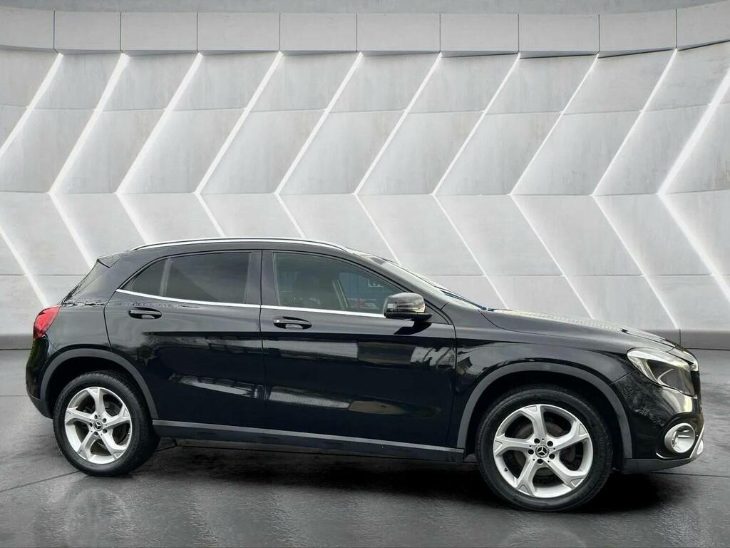 Mercedes-Benz GLA Class Suv 2.1 Gla220d Sport Executive 7G-dct 4Matic Eu LY19FXC Black #4