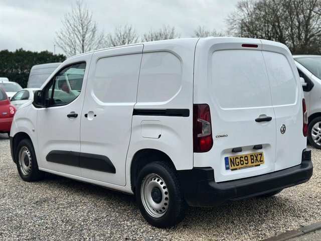 Vauxhall Combo Turbo D 2000 Edition NG69BXZ White #3