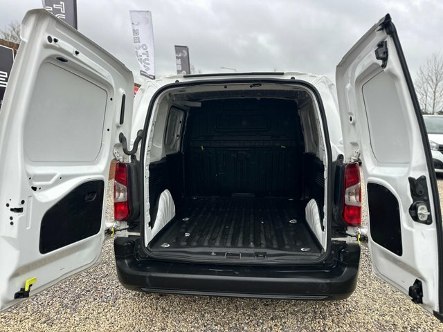 Vauxhall Combo Turbo D 2000 Edition NG69BXZ White #6