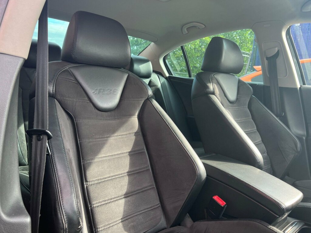 Volkswagen Passat 3.6 Fsi V6 R36 Dsg 4Motion Black #4