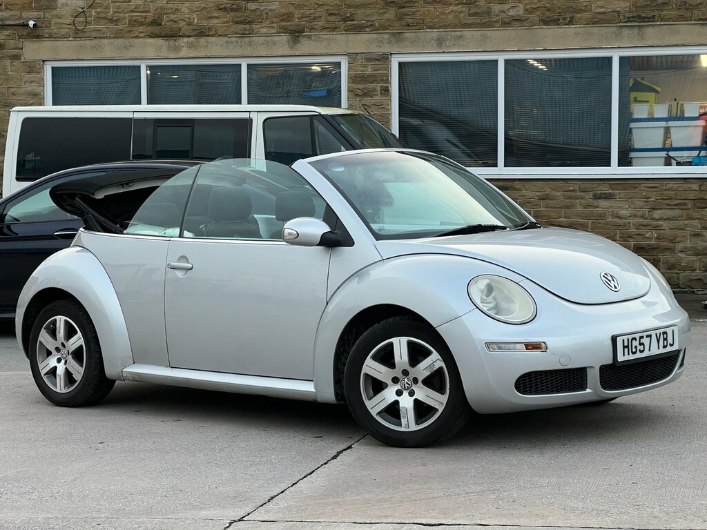 Volkswagen Beetle Luna 8V 2-Door Silver