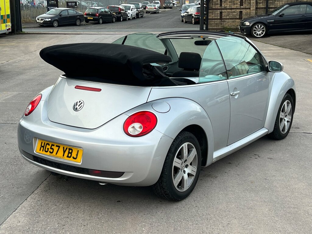 Volkswagen Beetle Luna 8V 2-Door HG57YBJ Silver #3