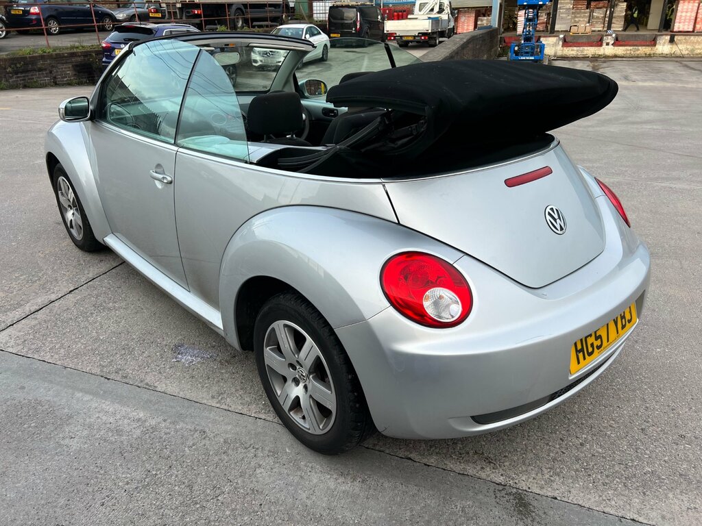 Volkswagen Beetle Luna 8V 2-Door HG57YBJ Silver #6