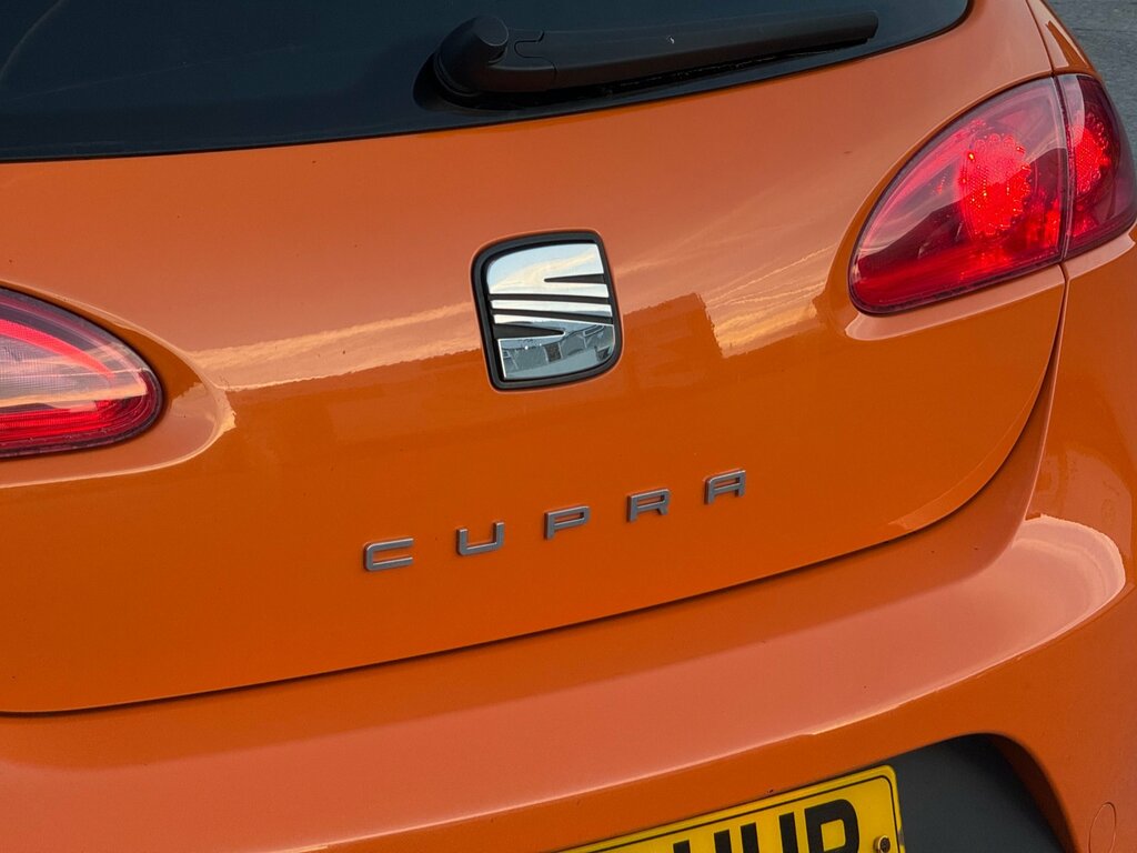 Seat Leon 2.0 Tfsi Cupra Hatchback Euro 4 DG09UUR Orange #5