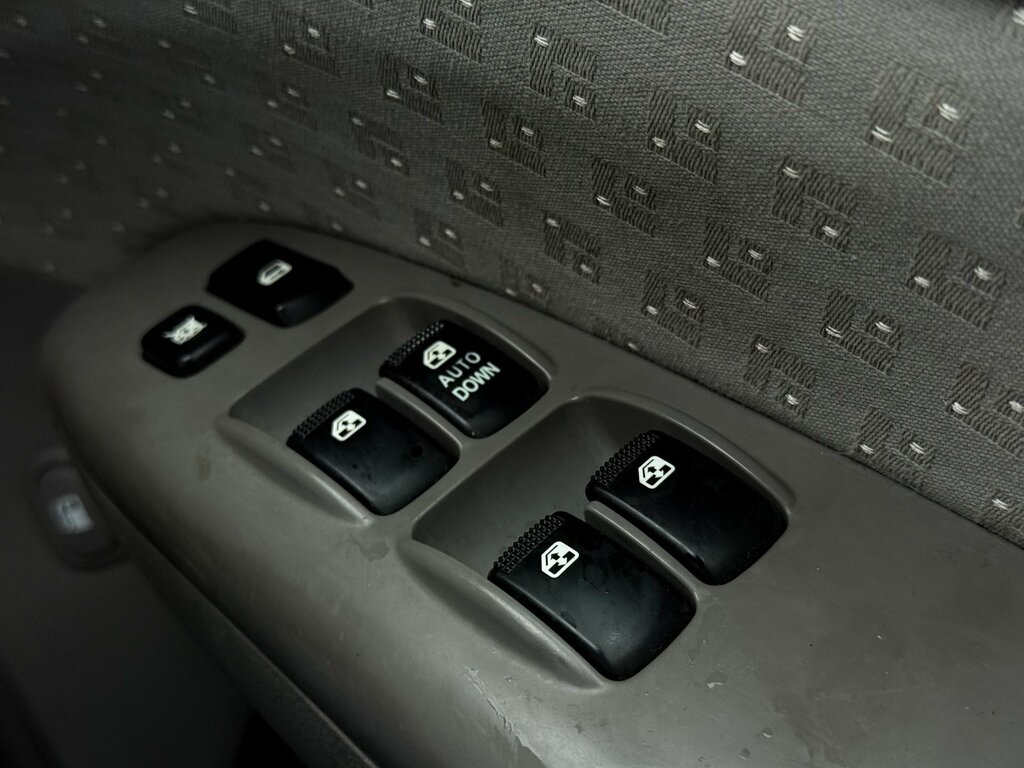 Kia Sedona Ls Silver #22