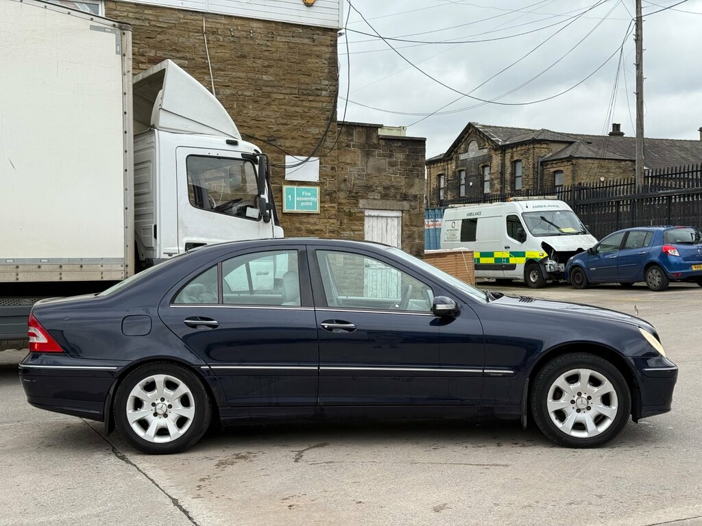 Mercedes-Benz C Class 1.8 C180 Kompressor Elegance Se Saloon Blue #2