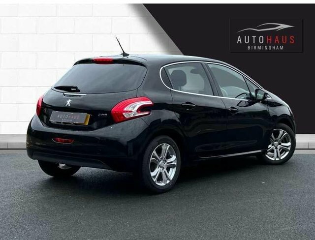 Peugeot 208 1.2 Allure 82 Bhp SA15TFO Black #5