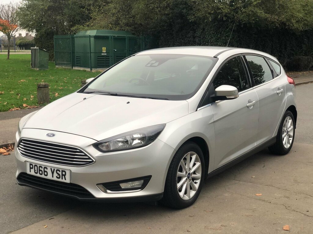 Ford Focus 1.0T Ecoboost Titanium Euro 6 Ss Silver