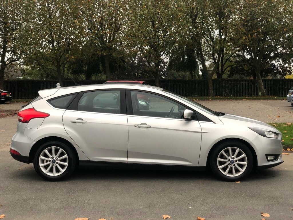 Ford Focus 1.0T Ecoboost Titanium Euro 6 Ss PO66YSR Silver #2
