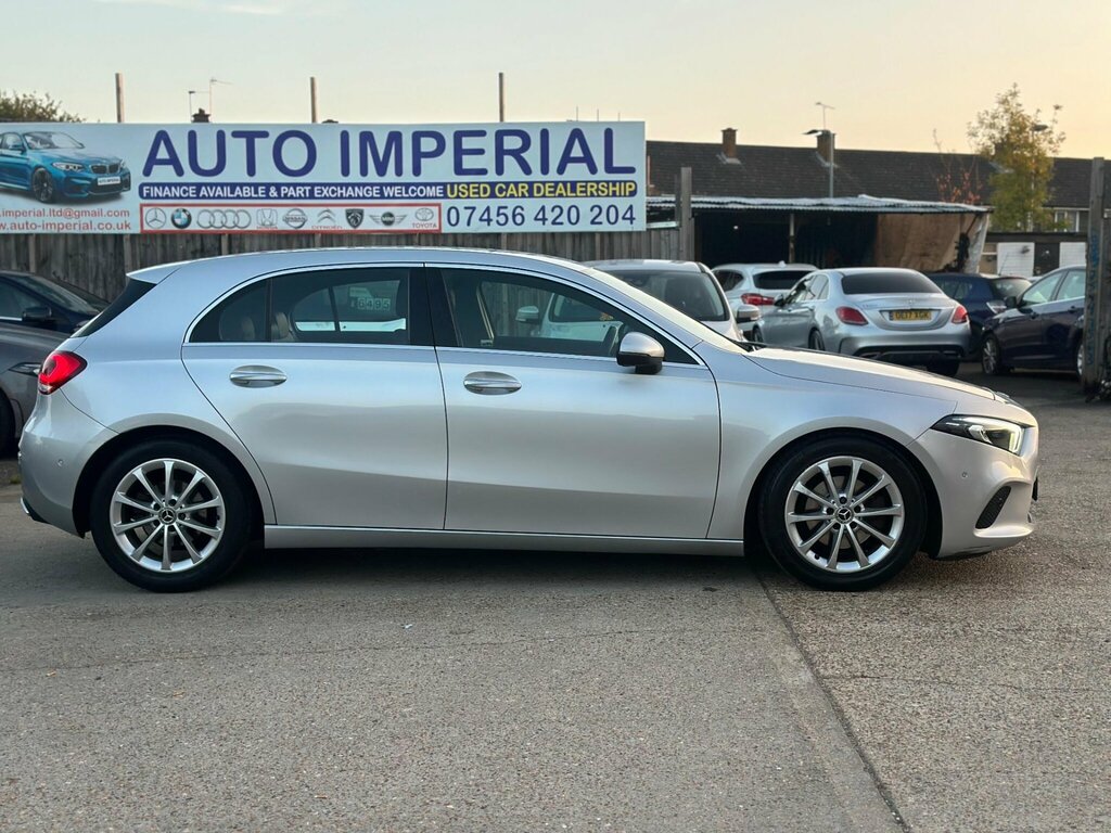 Mercedes-Benz A Class 1.5 A180d Sport Premium 7G-dct Euro 6 Ss KL68YWM Silver #4