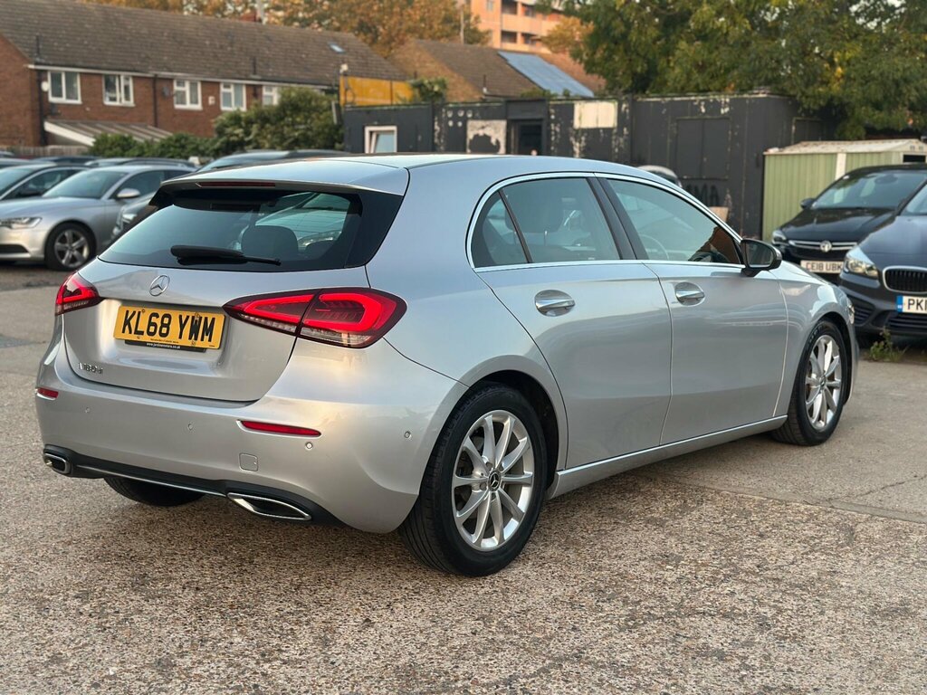 Mercedes-Benz A Class 1.5 A180d Sport Premium 7G-dct Euro 6 Ss KL68YWM Silver #5