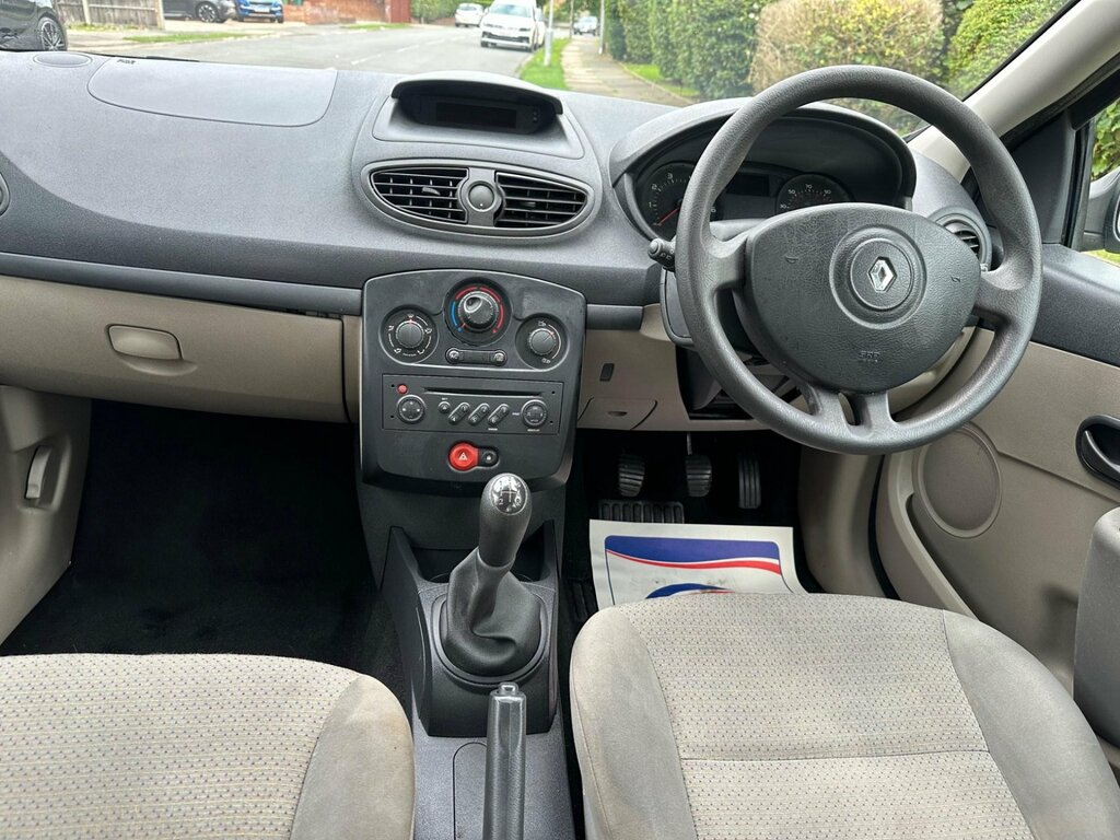 Renault Clio 1.2 16V Expression RY07NZT Silver #3
